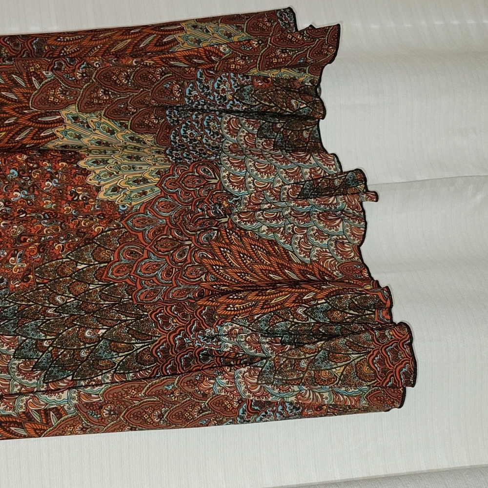 Skirt - Picture 2 of 4